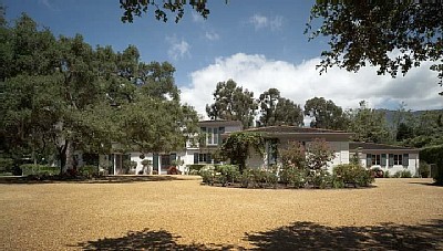 Montecito estate rental - Pepperlane driveway and exterior