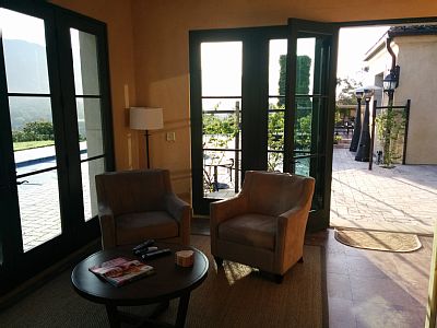 Living area in the cabana / guesthouse by the pool