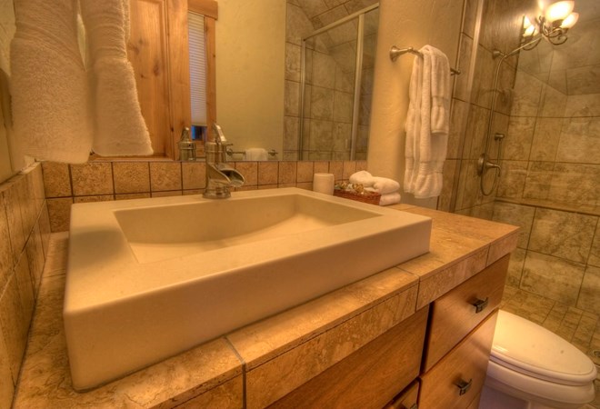 Chloe Bathroom2